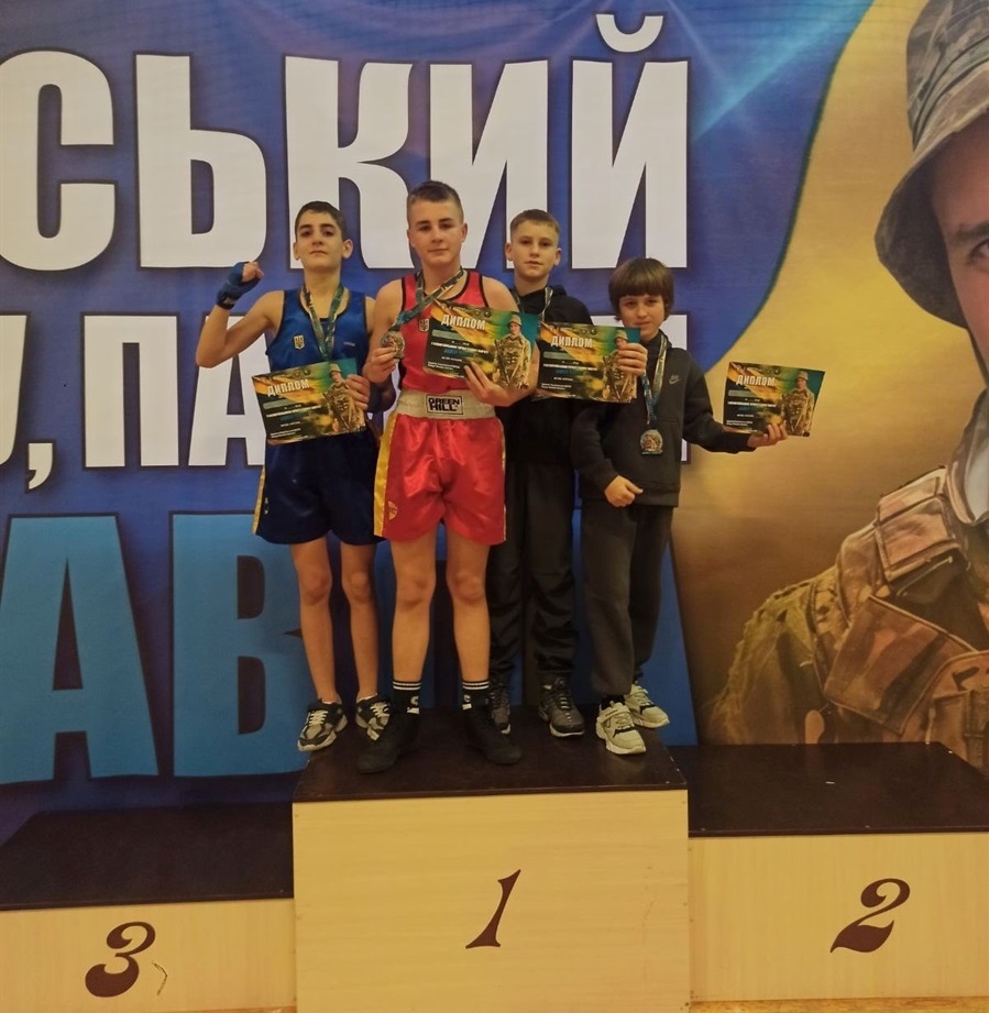 "Сильні Переяслава" вибороли чотири медалі на змаганнях зі стронгмену: дайджест спорту