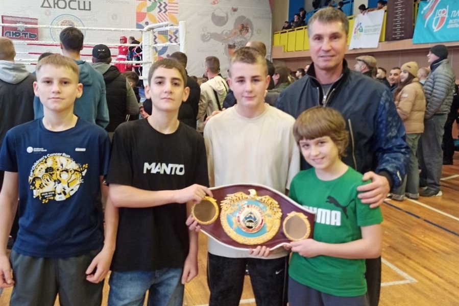 "Сильні Переяслава" вибороли чотири медалі на змаганнях зі стронгмену: дайджест спорту