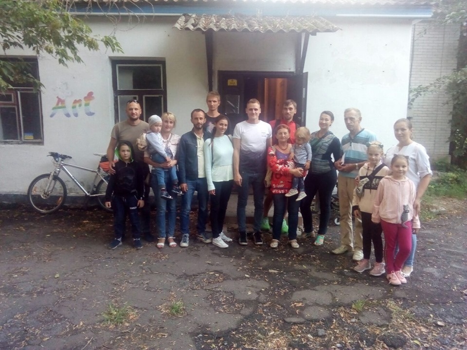 Волонтери готові допомагати облаштуванню центру