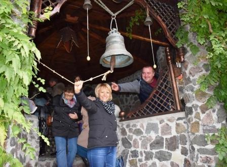 Вдарити у дзвін може кожен бажаючий 