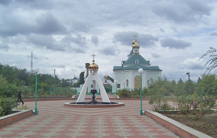 Церква в селі Зоря