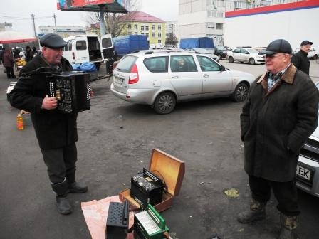 Звучання інструменту можна було перевірити 