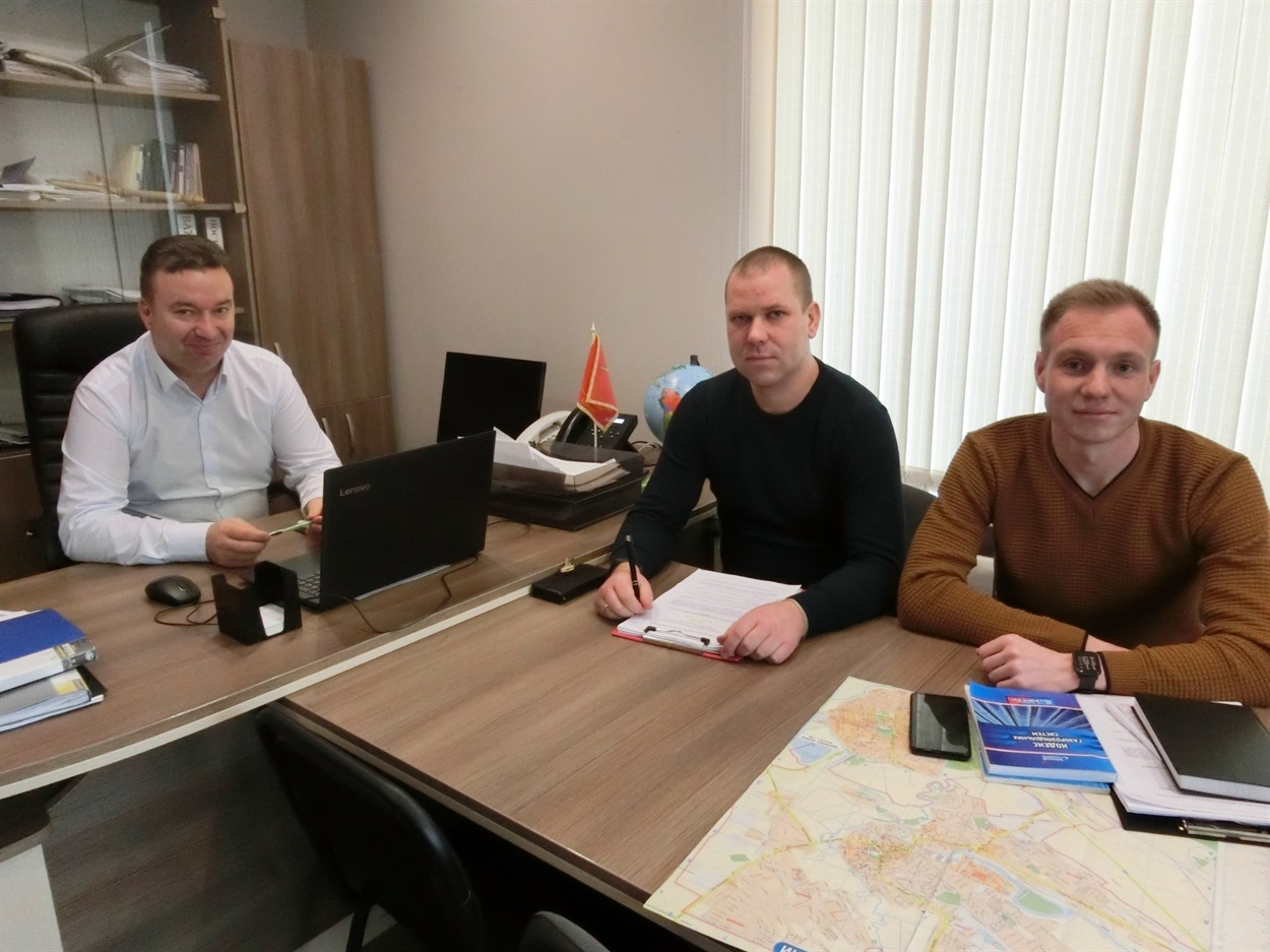 (Зліва на право) Анатолій Зуєвич, Євгеній Гончаренко, Вадим Слонім
