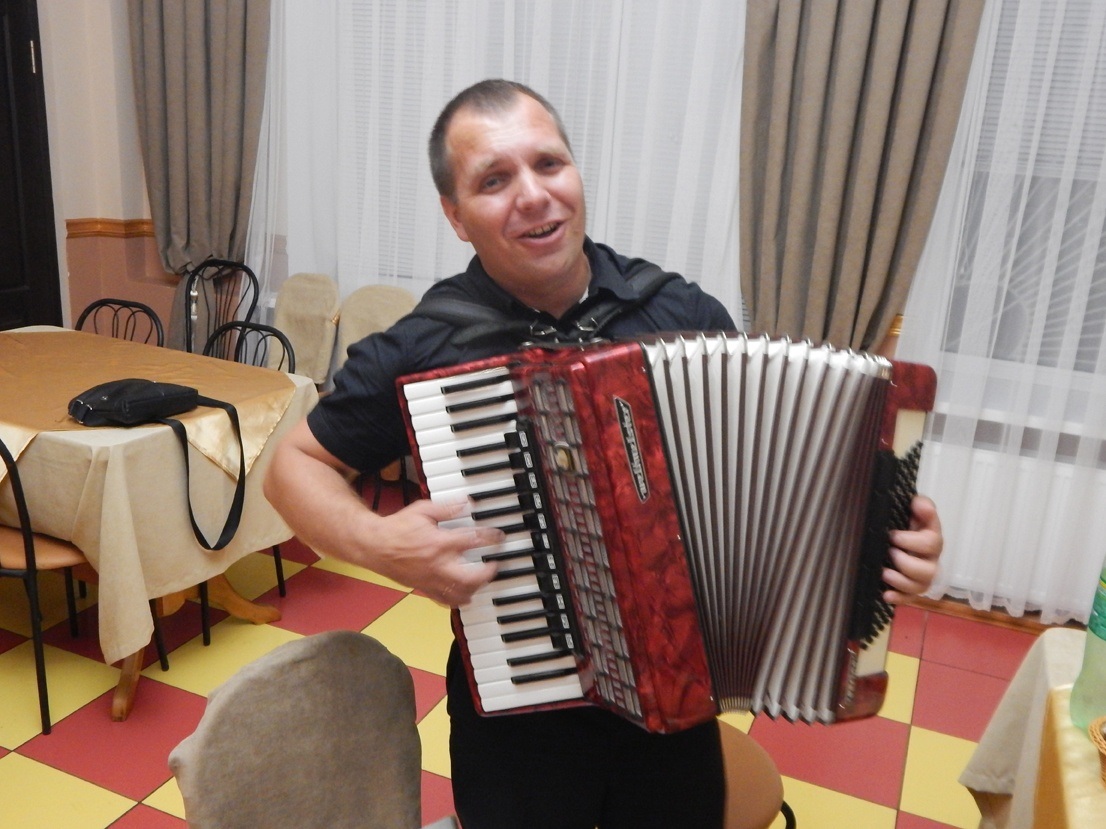 Владислава Брика запросили на іменини таємно від іменинниці