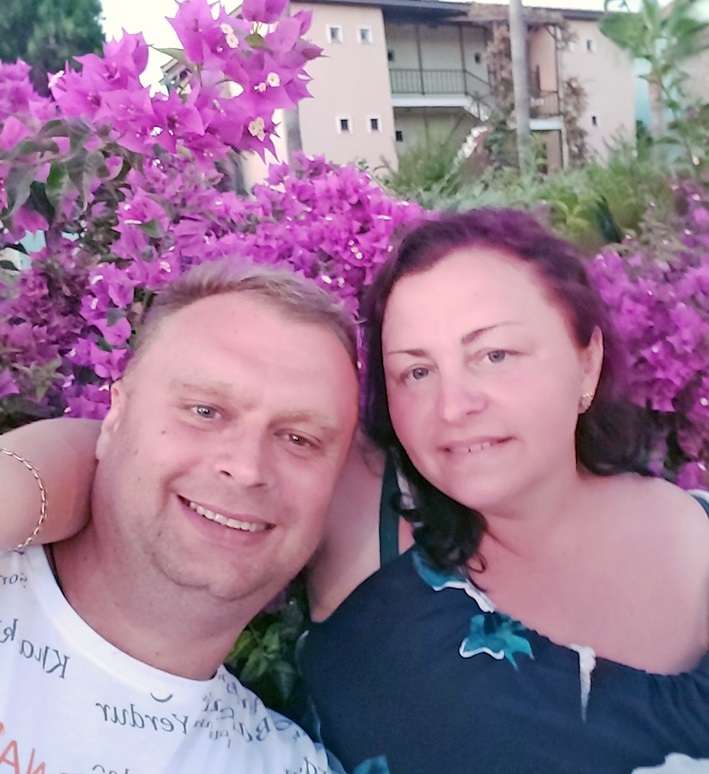 Подружжя Анікієвих на відпочинку в Туреччині