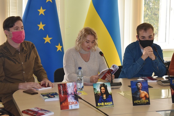 Єлизавета Томашевська читає свій вірш