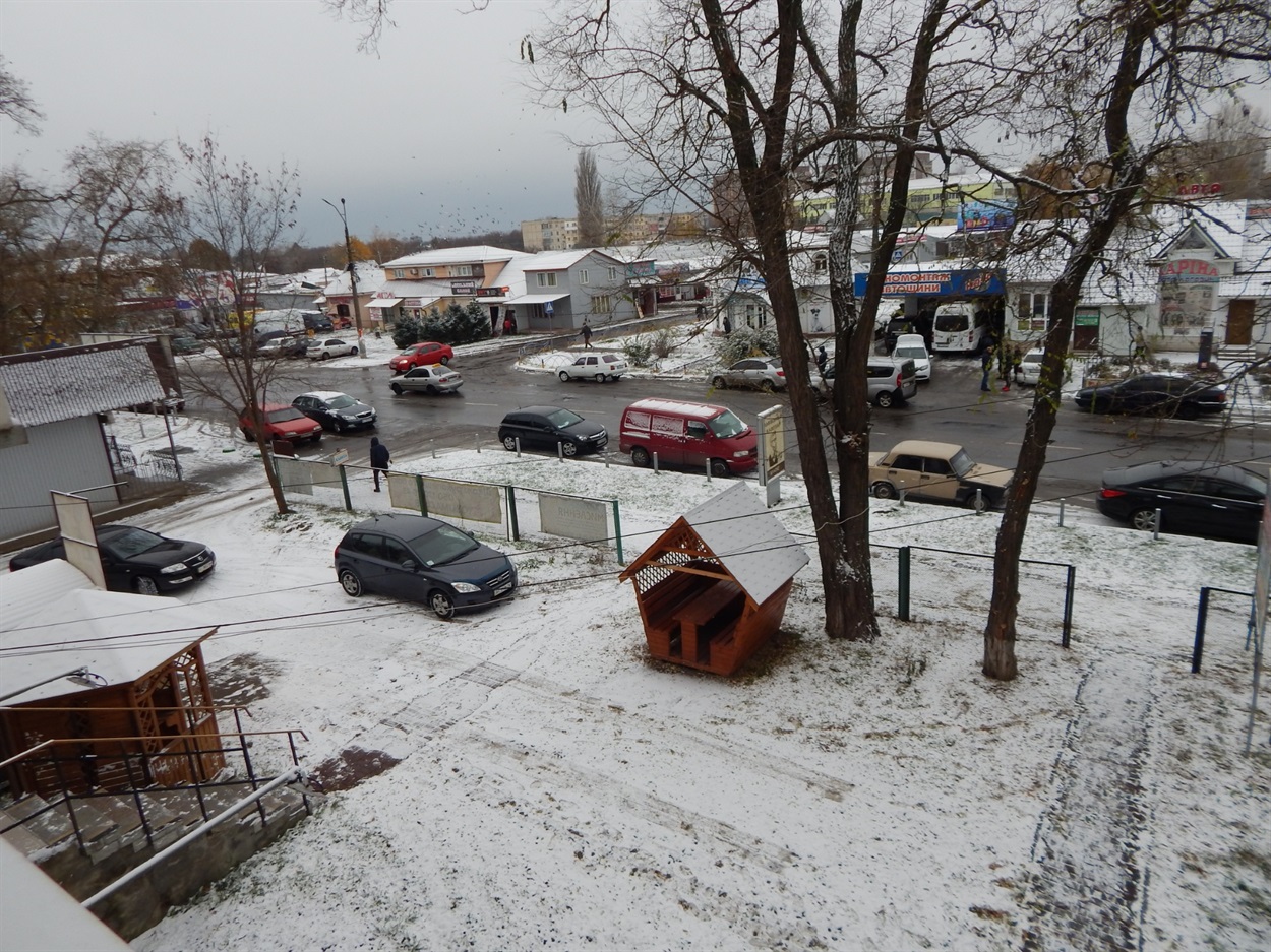 Вулиця Шкільна від снігу почищена