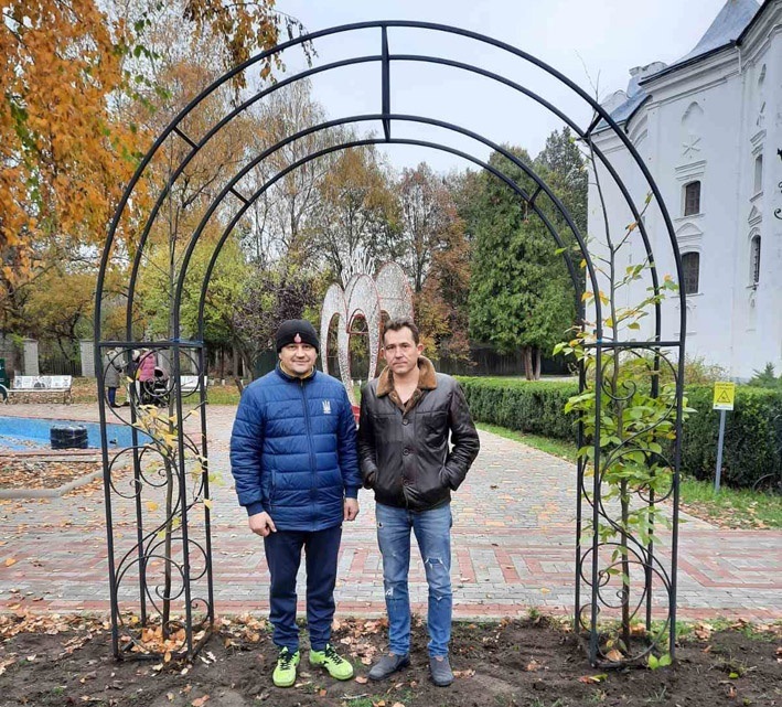 Олександр Мартишко висадив граби із колишнім мером Тарасом Костіним