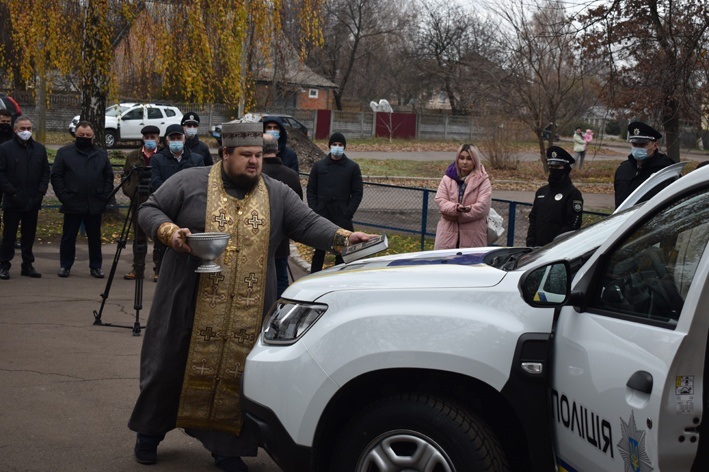 Отець Михайло освятив "колісницю"