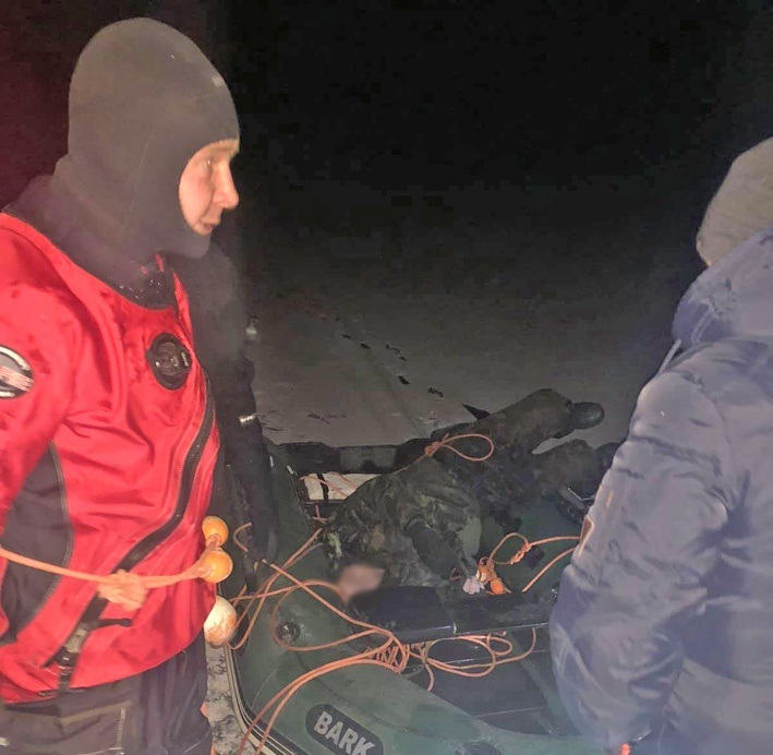 Водолази дістали з водойми тіло потонулого чоловіка