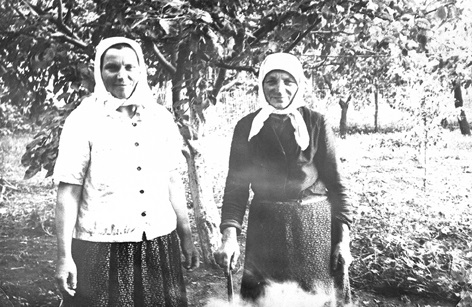 З мамою Катериною Дивак. 1970-ті роки