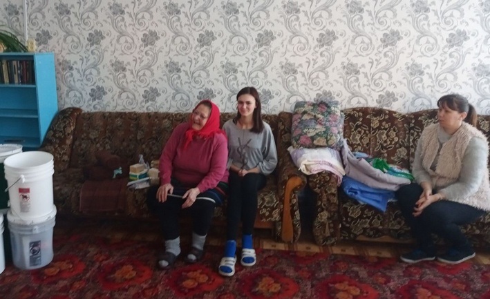 Мешканцям гуртожитку привезли  речі побутового вжитку 