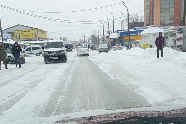 Слизькі дороги стають причиною ДТП