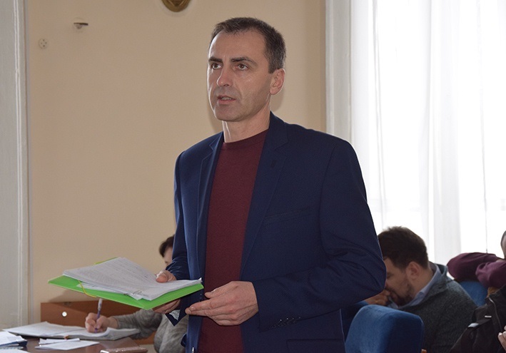 Виступає Анатолій Фесенко