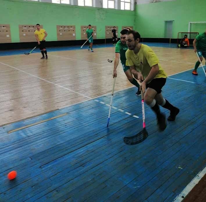 Флорбол – постійна боротьба за м’яч