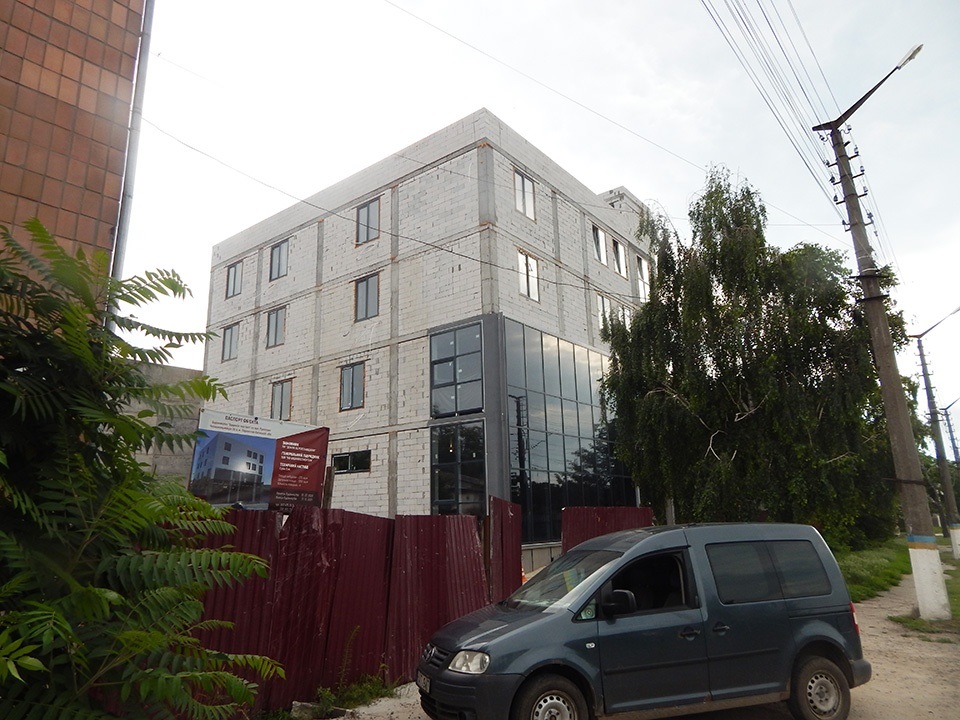 Новобудова на проспекті Червоноармійців