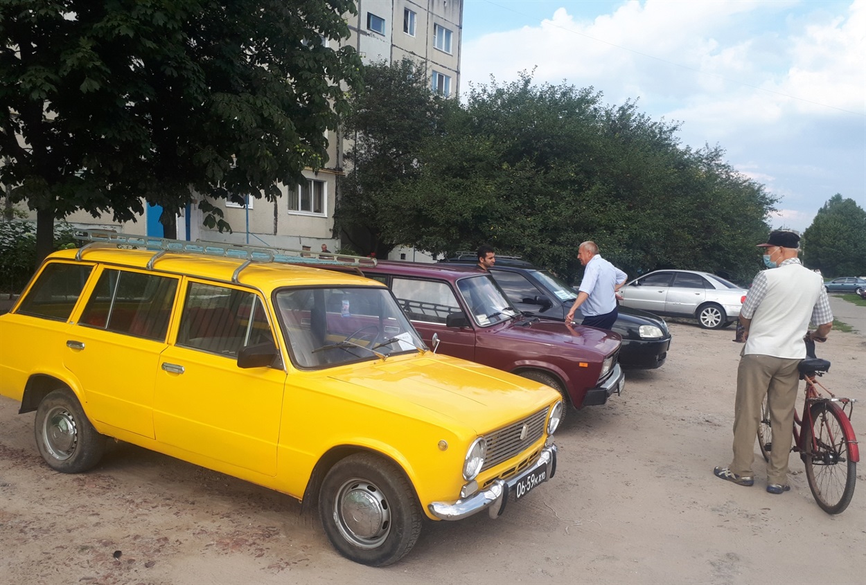 продаж авто