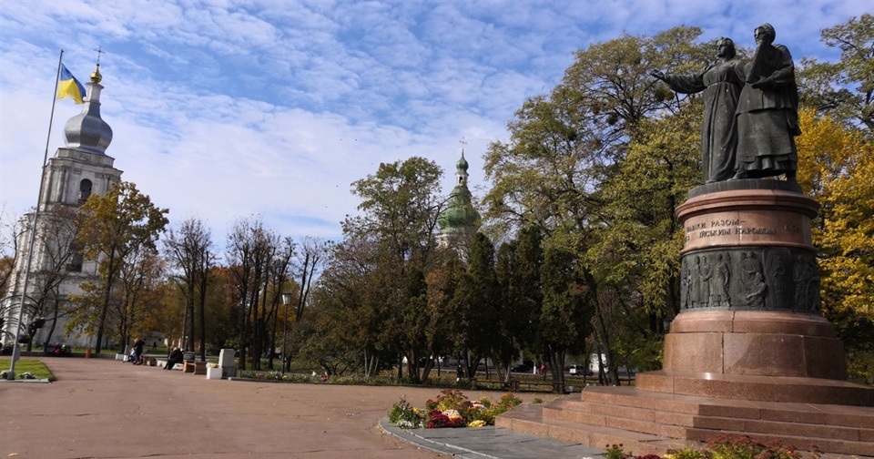 Монумент на центральній площі Переяслава