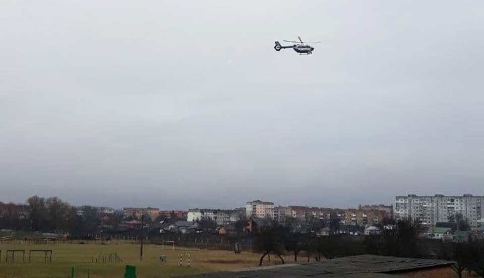 Гелікоптер з пацієнтом злетів із міського стадіону