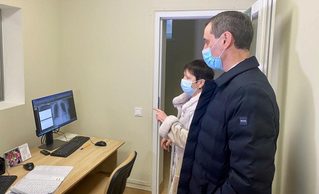 Разом з Ларисою Кузьменчук міністр Віктор Ляшко оглянув нове медичне обладнання