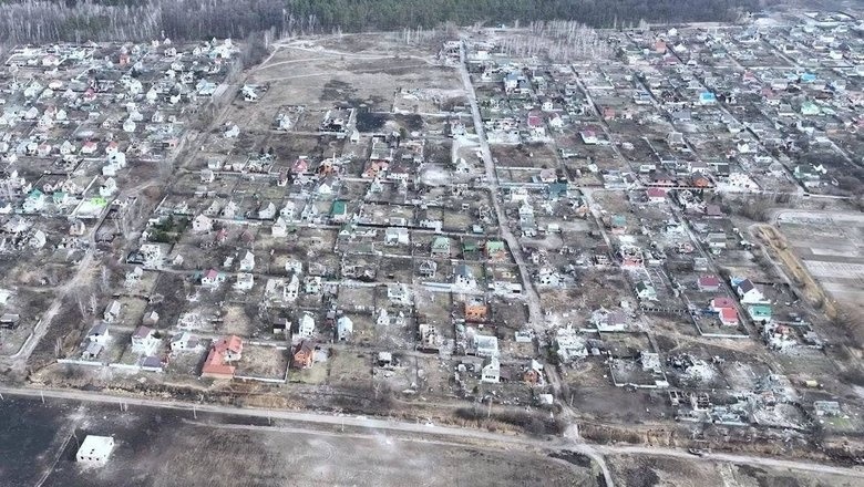 Такий вигляд нині має Мощун. Жодного цілого будинку