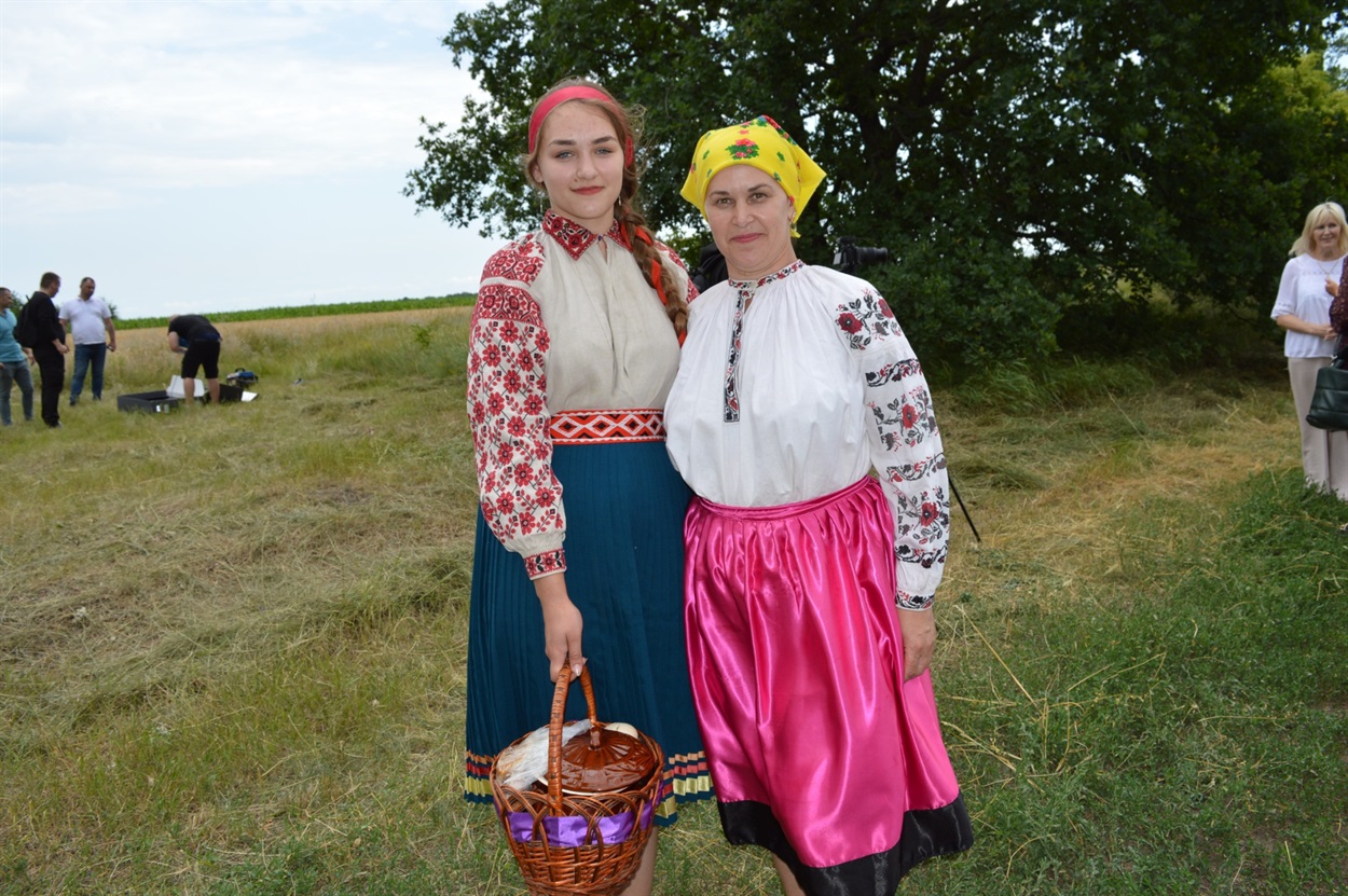 Мама та донька Надія та Юля Кундики - солістки колективу