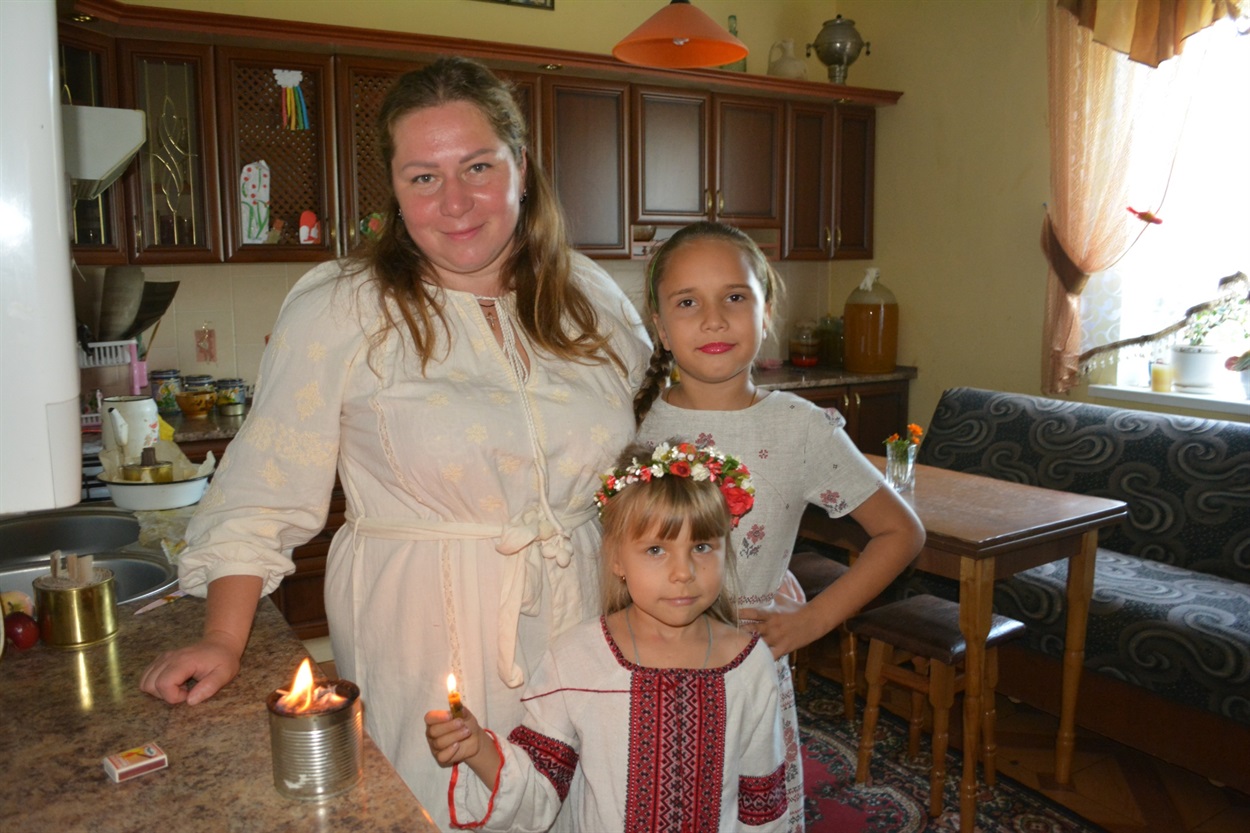 Iрина Триголос iз доньками