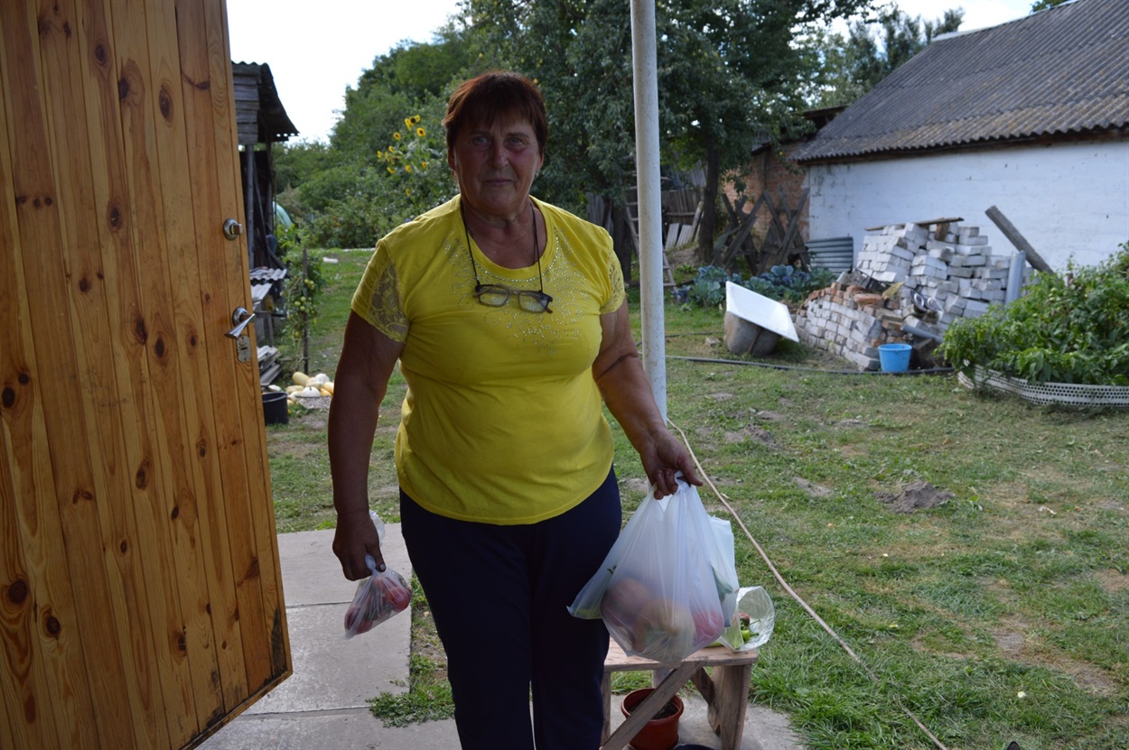 Віра Миколаївна не відпустила без гостинців зі свого городу
