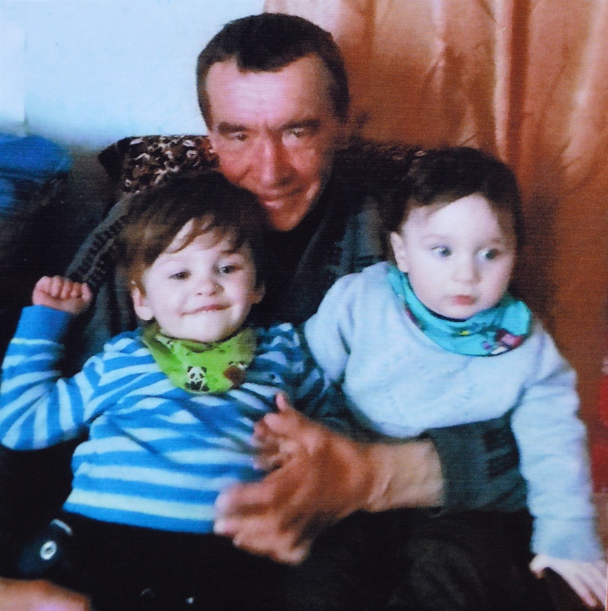  Володимир Міщенко з онуками Тимуром та Андрійком