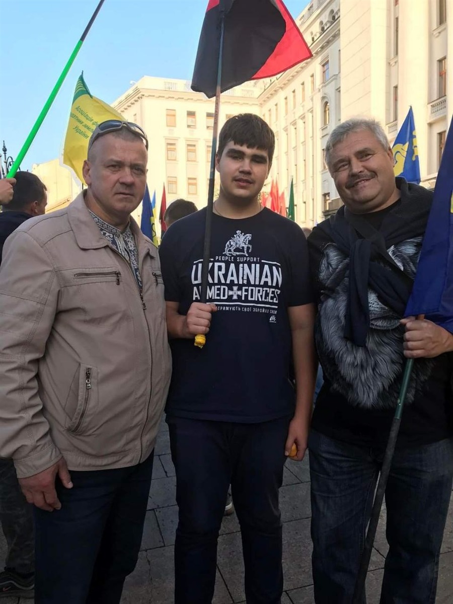 Вітаілій Краснюк (ліворуч) на Майдані в Києві