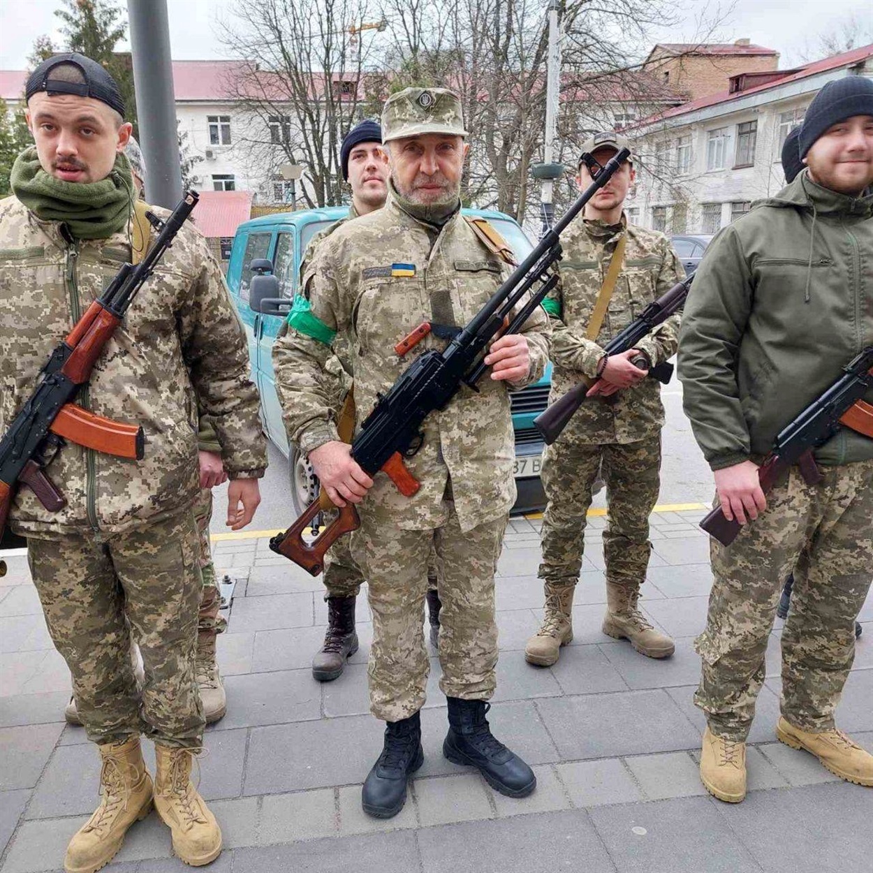 "Пішли в тероборону, але рвалися на фронт"