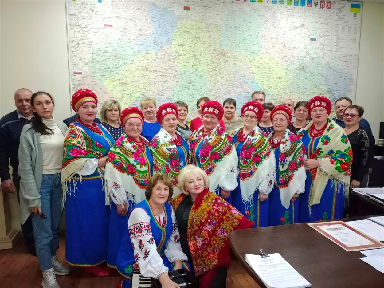 У Студениках теж шанують і люблять хустку

