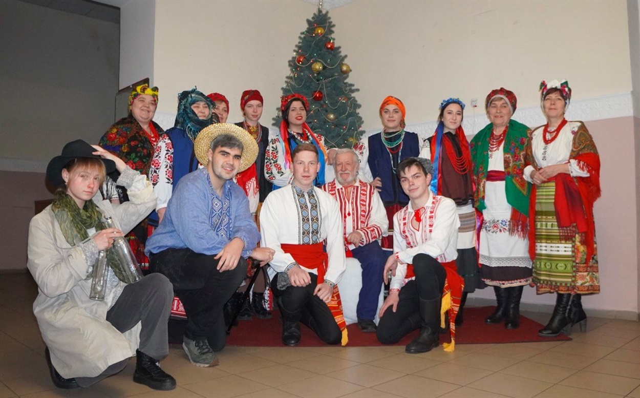 "Кайдашева сім'я" привітала переяславців із Новоріччям