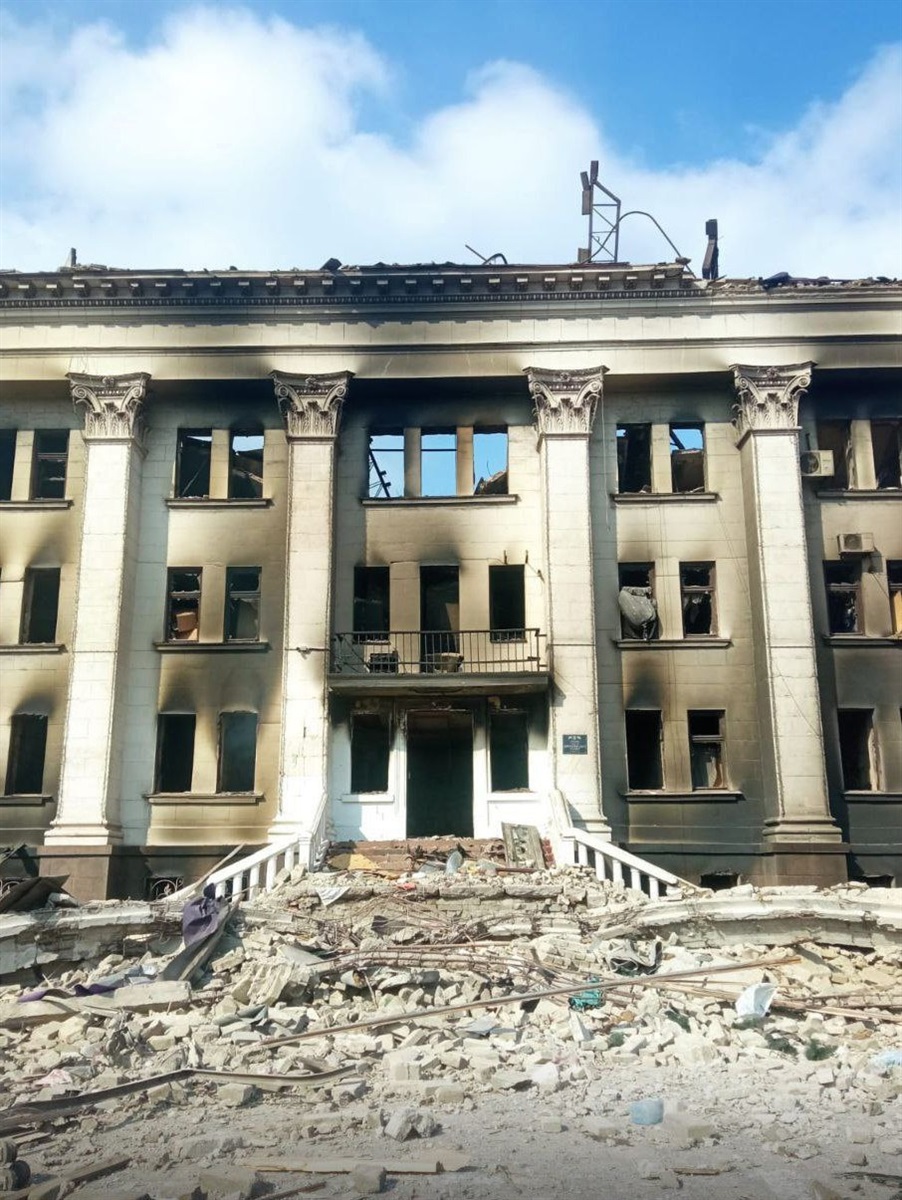 Драмтеатр після вибуху