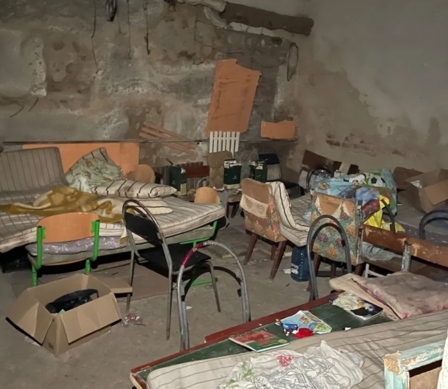 Підвал в якому окупанти місяць утримували 380 жителів Ягідного