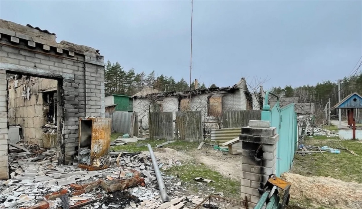 Зруйноване житло в Ягідному
