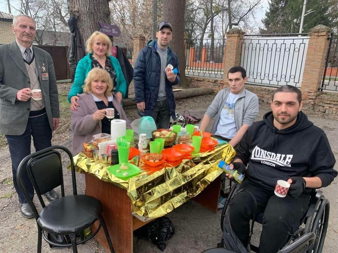 Волонтери просвітницткого центру завжди дуже гостинні  