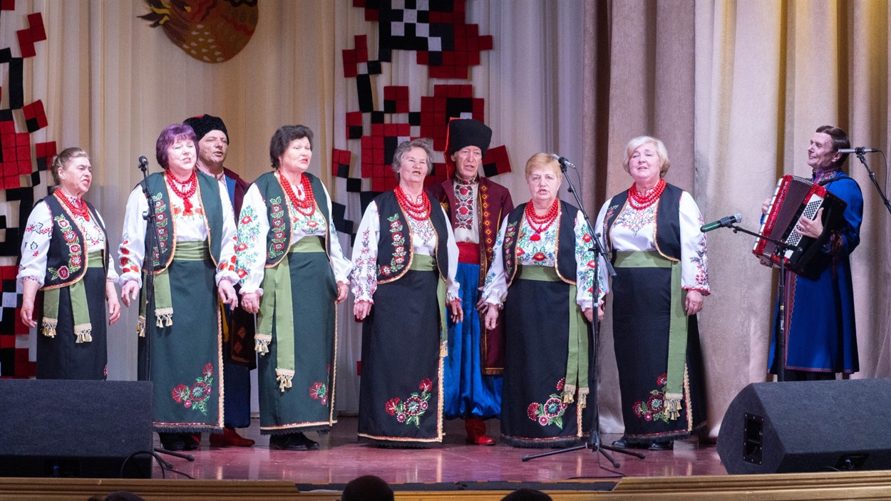 Народний аматорський ансамбль української пісні "Червона калина"