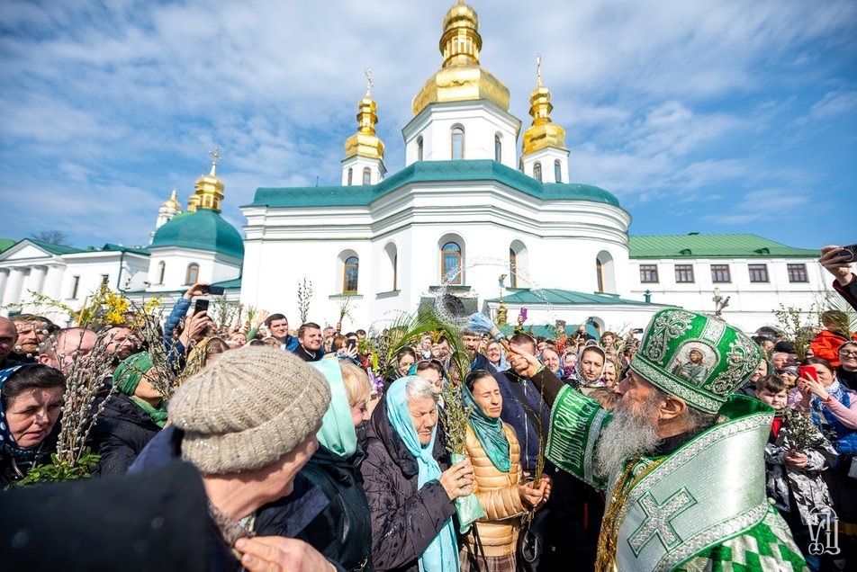 Митрополит УПЦ МП Онуфрій провів службу в Лаврі