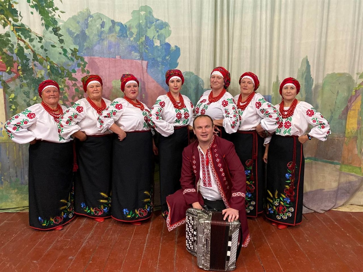 Народний аматорський ансамбль української пісні "Мальви"