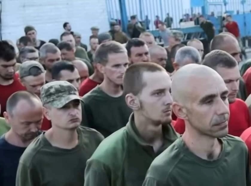 Данило серед полонених українських захисників