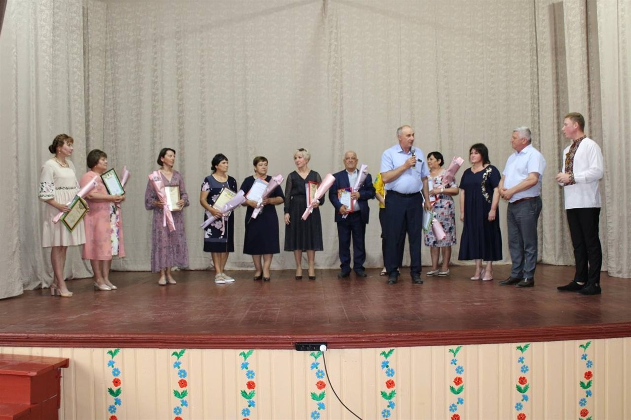 Викладачі отримали нагороди за підготовку учнів-переможців