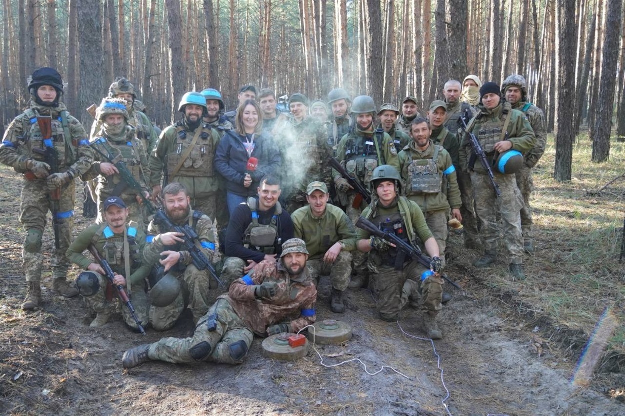 Хлопці розповіли журналістам, як розгромили російських окупантів