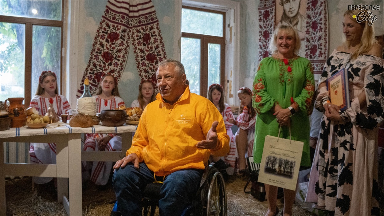 На врученні подяк  гарні побажання висловив Сергій Чумак з Полтави 