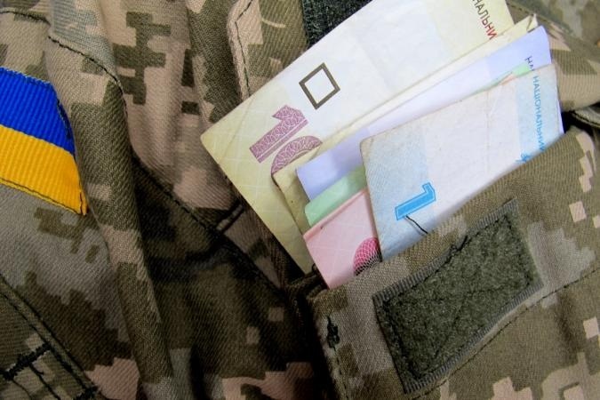 З серпня строковики отримуватимуть додаткову винагороду