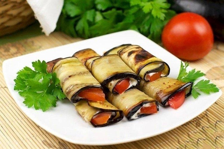 рулетики з баклажанами