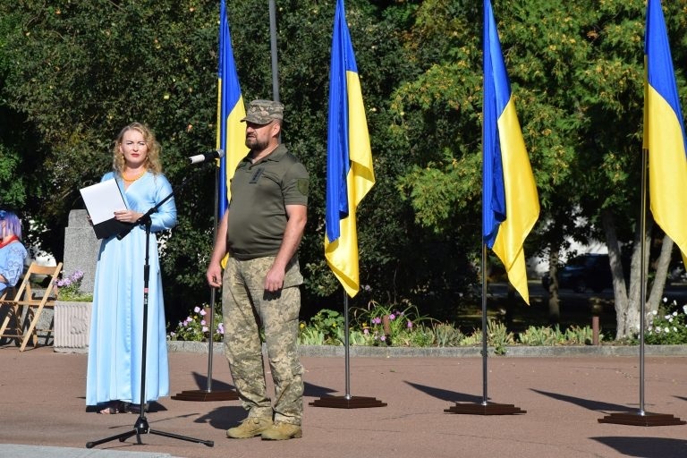 Вітає присутніх старший офіцер відділення рекрутингу та комплектування І відділення Бориспільського РТЦК та СП, капітан Андрій Загнойко