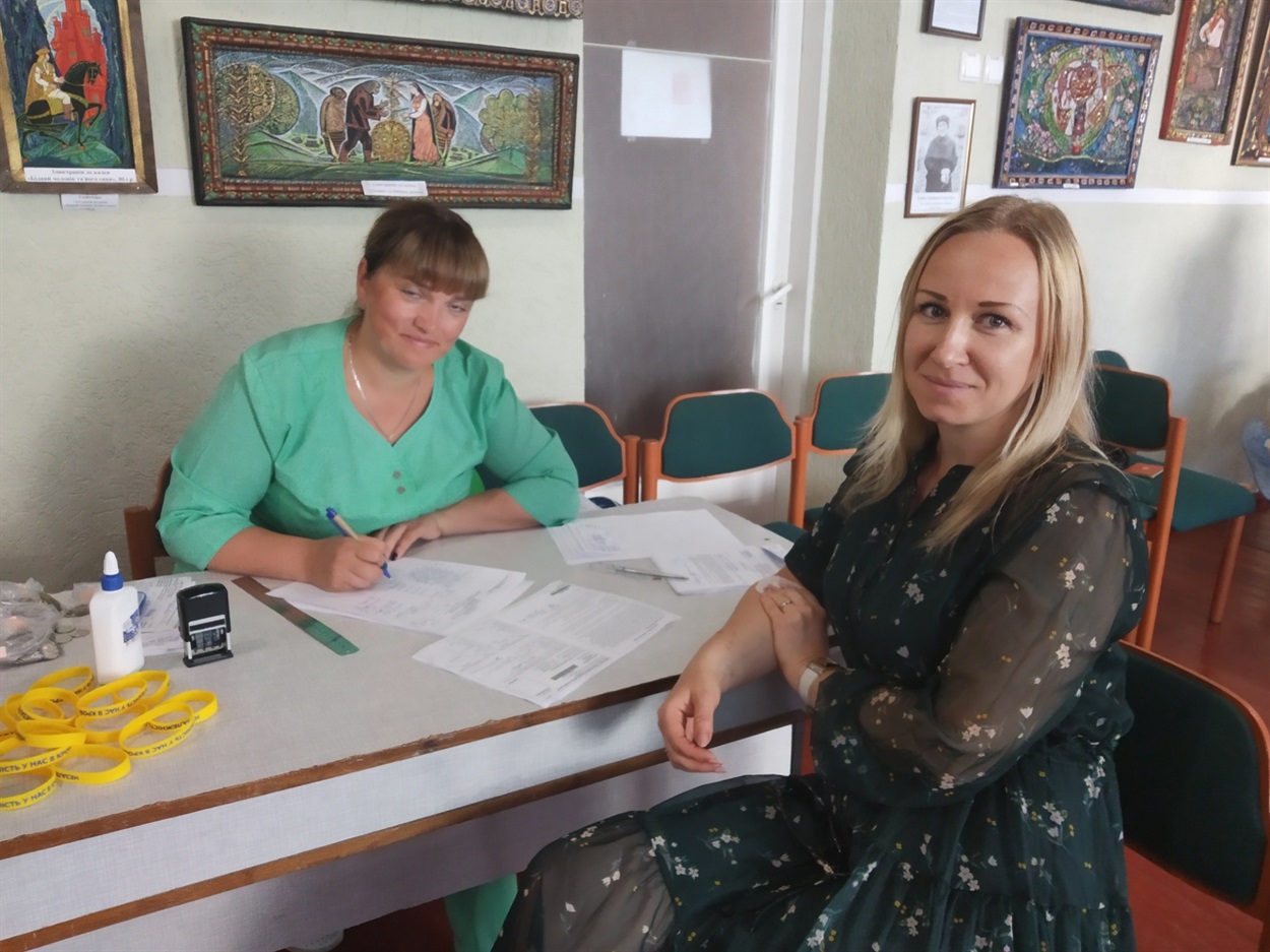 Старша сестра медична відділу комплектування сьогодні у ролі касира