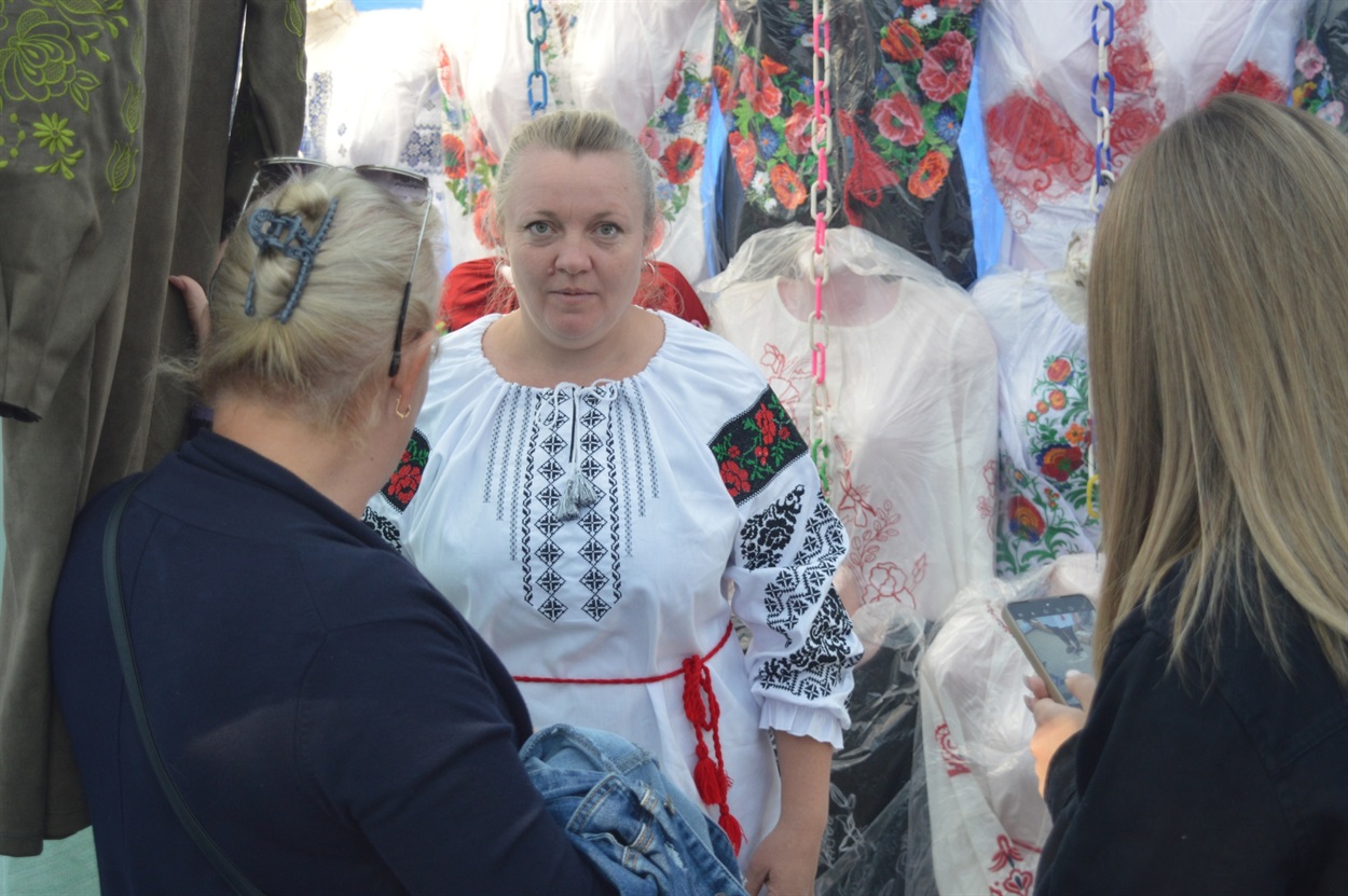 Красиві вишиванки для красивих жінок! 
