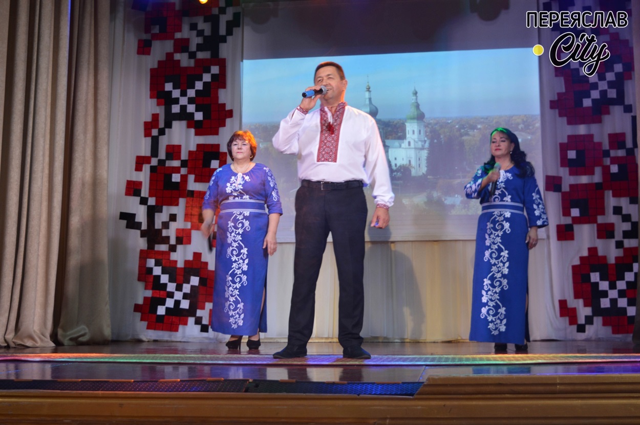 Співає Микола Гриценко 